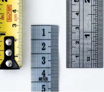 Convert centimeters to inches